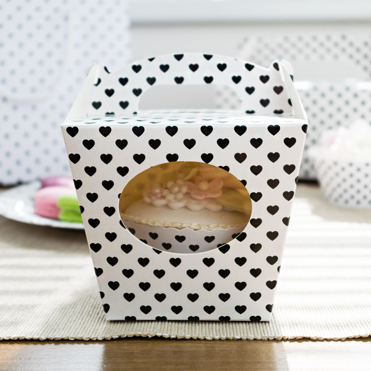 Krabička na cupcake - Black Hearts (8 Ks) - K11-5019-01