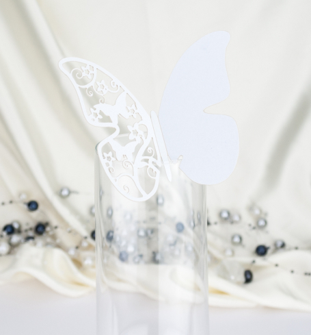 Svadobná menovka na pohárik vo forme motýlika – MOT502